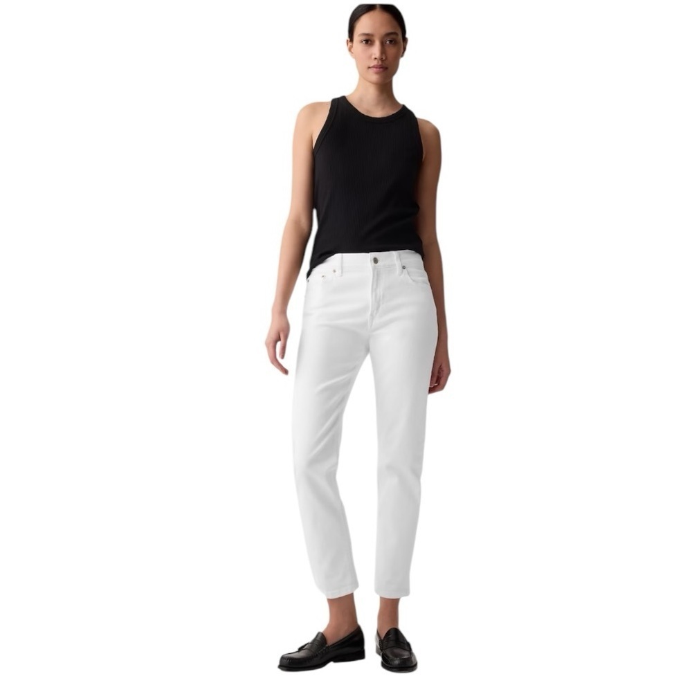 GAP Women’s Mid Rise Girlfriend Jeans White Size 33 NEW